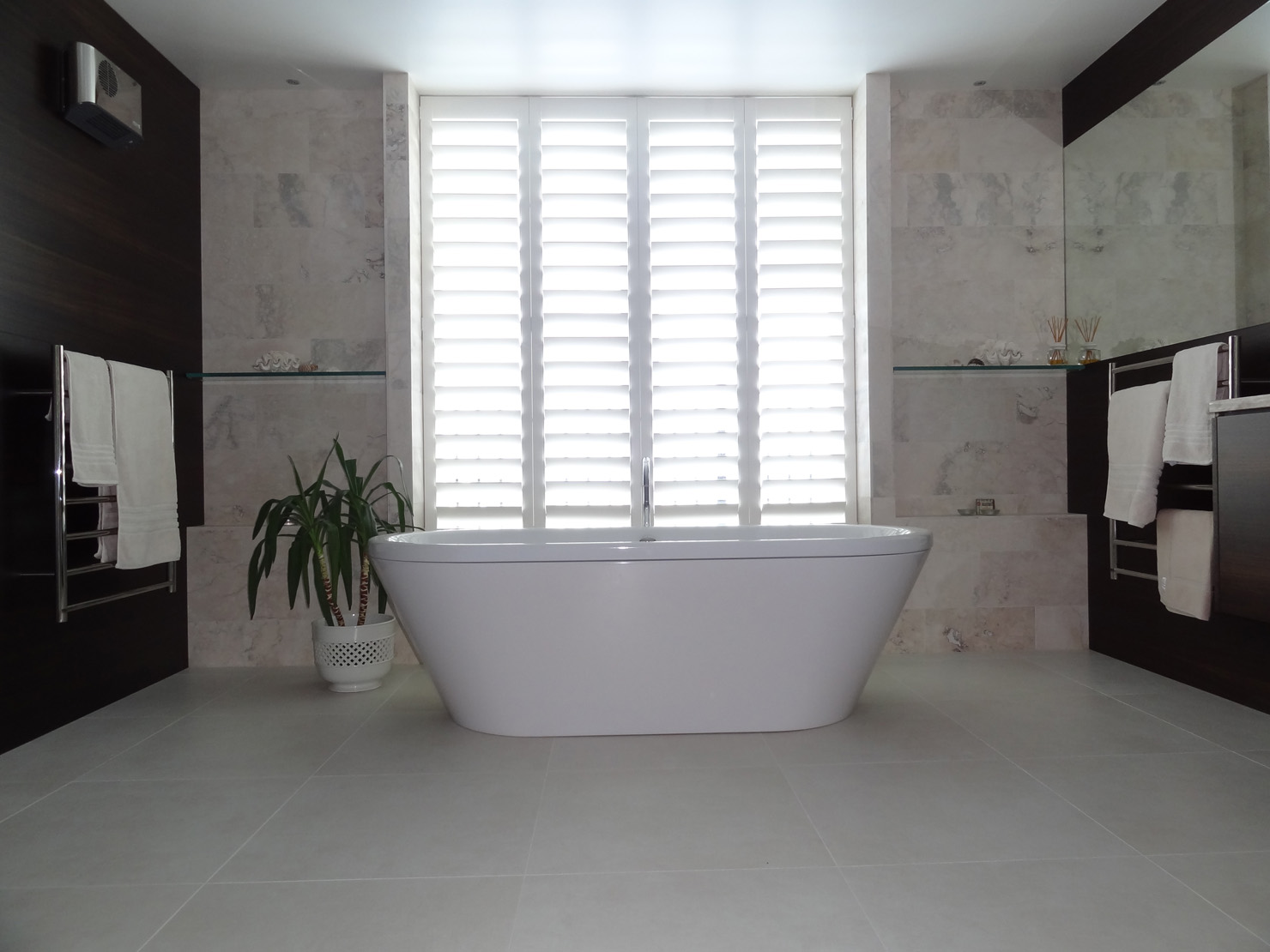 igd-portfolio-image ingrid geldof Sophisticated Bathroom ensuite, wardrobe and kitchen design